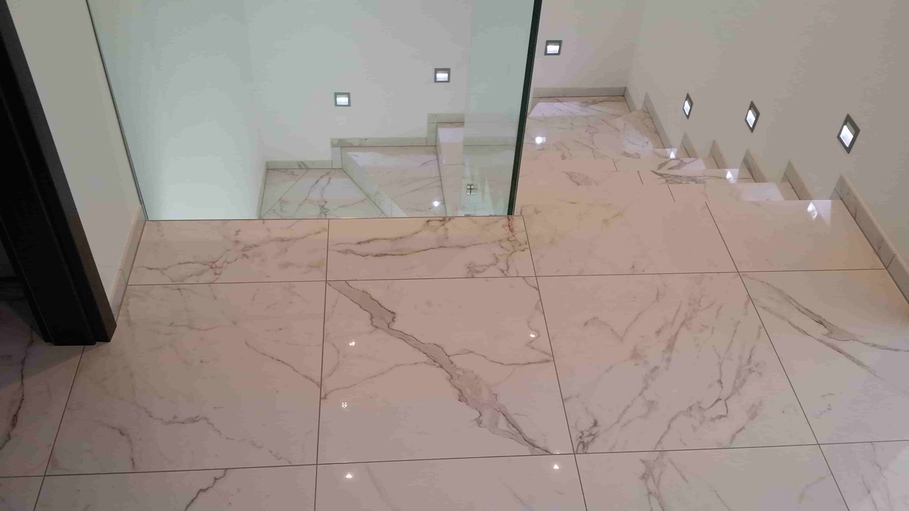 Suho polaganje keramike na distančnike